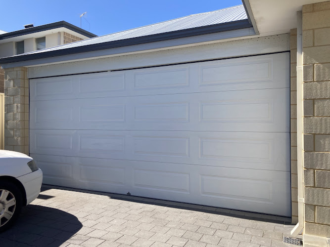Garage Doors R Us in Beldon