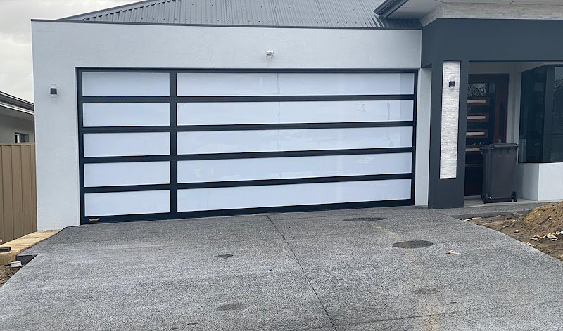 Tiger Garage Door in Alexander Heights