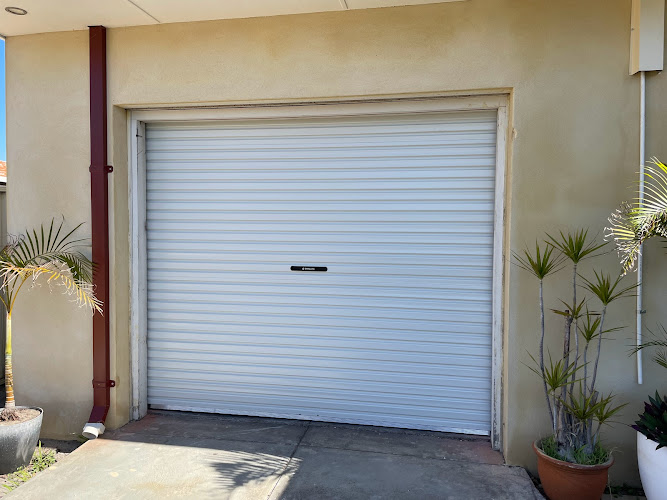 Vina Garage Door Services in Eden Hill