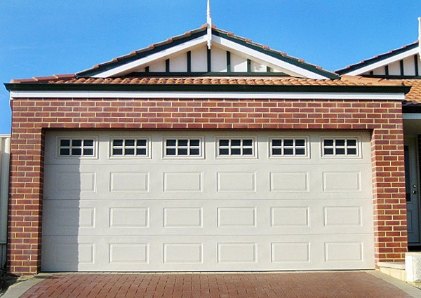 West Coast Garage Doors & Shutters in Malaga